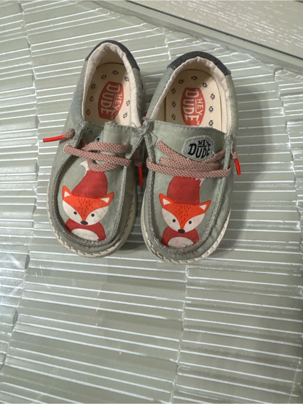 Hey Dude Kids Slip-On Shoes in Sage Green with Orange Fox Children’s Size 8